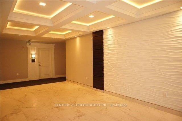 Property Photo:  640 Sauve Street 108  ON L9T 7E3