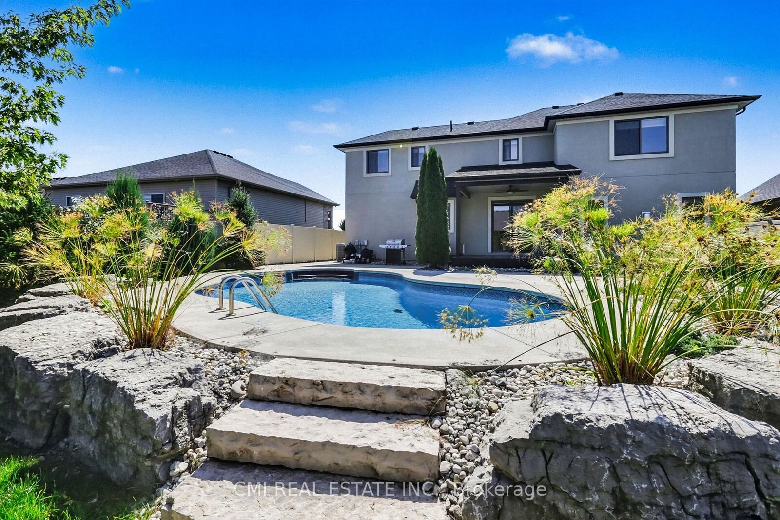 Photo de la propriété: 212 Jasmine Drive ON N8L 0T1