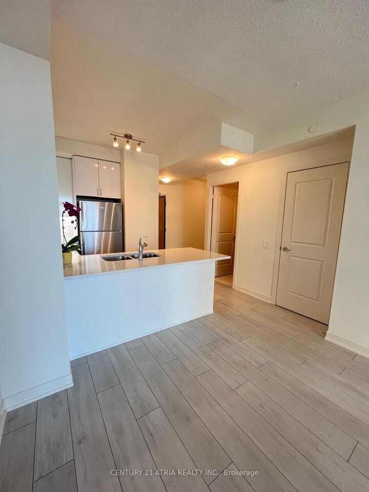 Property Photo:  4955 Yonge Street 2603  ON M2N 0L8