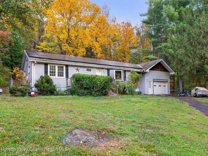 Property Photo:  19 Alta Vista  NY 12414 