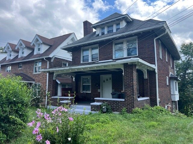 5582 Pocusset St  Squirrel Hill PA 15217 photo