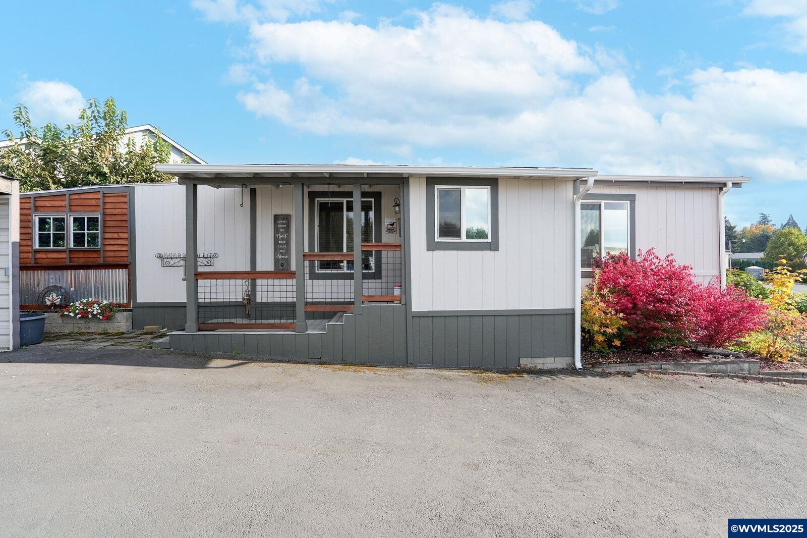 Property Photo:  340 NE Crest St 71  OR 97385 