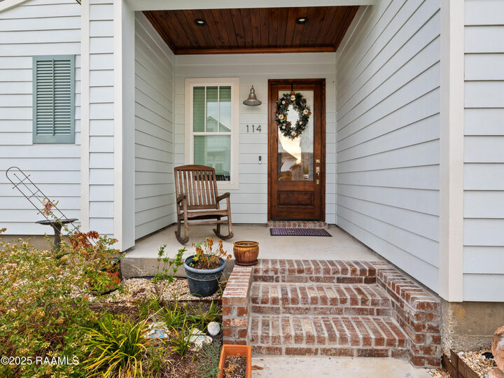 Property Photo: 114 San Juan Lane LA 70592