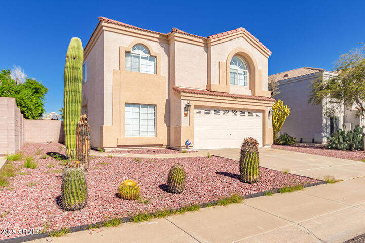 Property Photo:  1226 E Wahalla Lane  AZ 85024