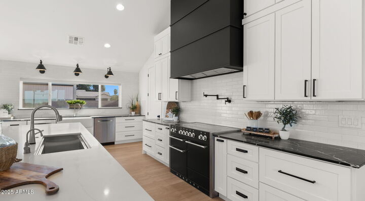 Property Photo:  2265 E Bonanza Road  AZ 85297 