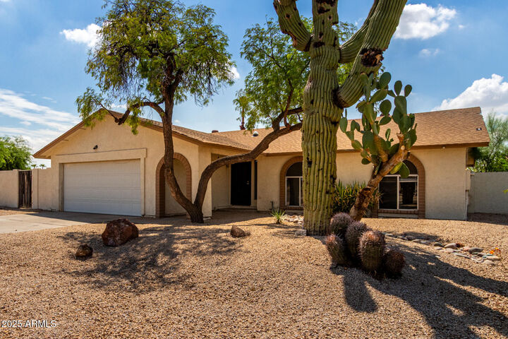 Property Photo:  4001 W Libby Street  AZ 85308 