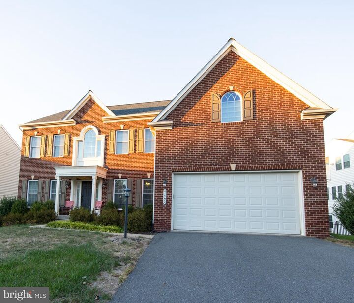 Property Photo:  41992 Holder Hill Court  VA 20105