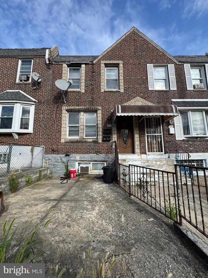 Property Photo:  4655 Shelbourne Street  PA 19124