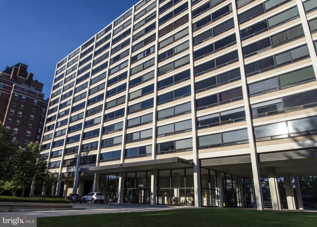 Property Photo:  4000 N Charles Street 1609  MD 21218