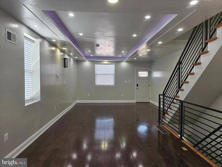 Property Photo:  1555 S Hollywood Street  PA 19146