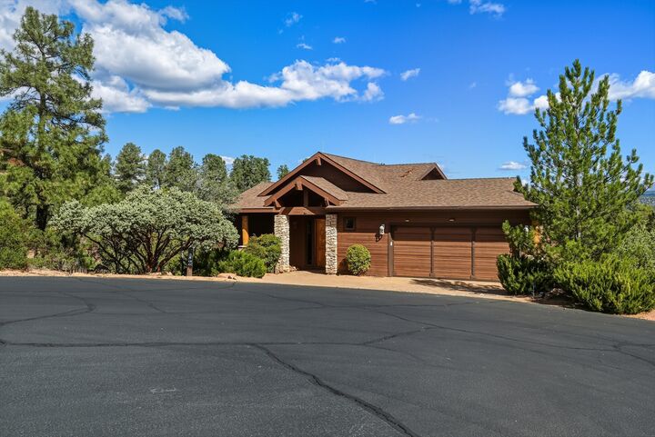 Property Photo:  2506 E Feather Plume Court  AZ 85541