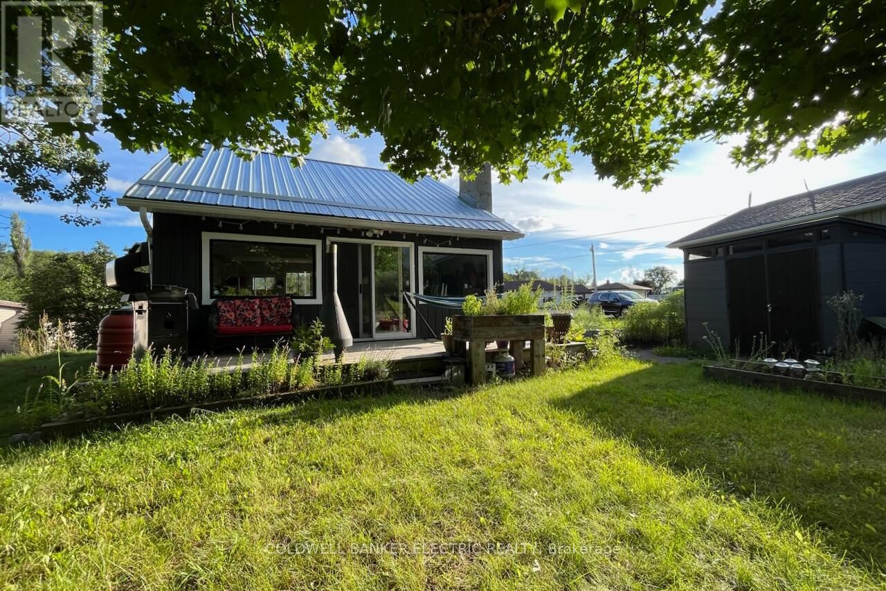 Property Photo: 32 Jackson Road ON K0L 1Y0