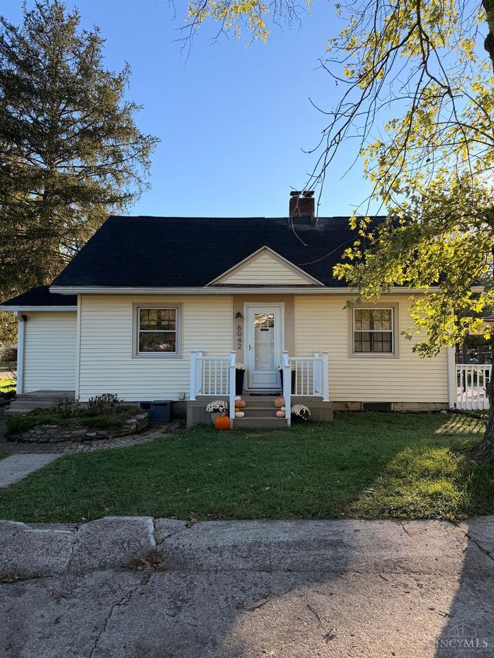 6042 10th Avenue  Miamisburg OH 45342 photo
