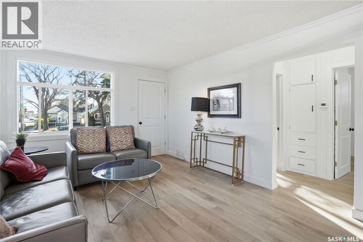 Property Photo:  100 32nd Street W  SK S7L 0S1