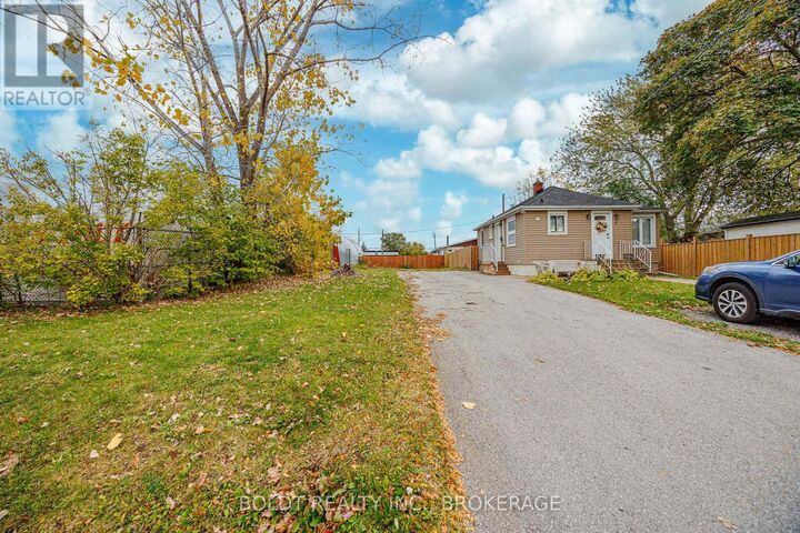 Property Photo:  2 Ashford Place  ON L2P 2E9 