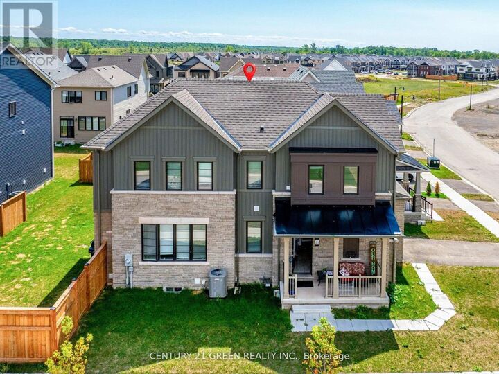 Property Photo:  414 Eastbridge Avenue  ON L3B 0M7