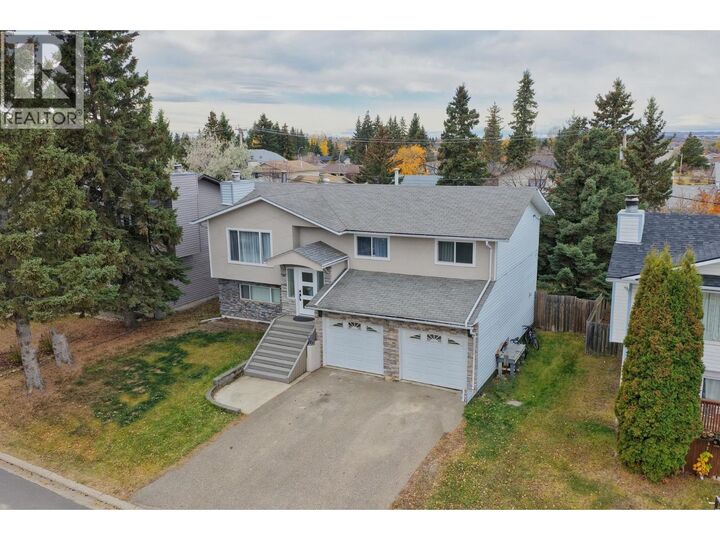 Photo de la propriété:  11416 92 Street  BC V1J 4Y3