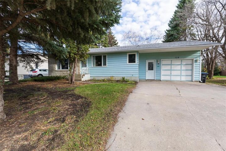 119 Home Street North  Steinbach MB R5G 0E5 photo