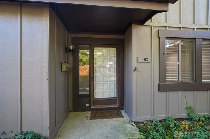 Property Photo:  1462 Carriage Trace Boulevard  OH 45459