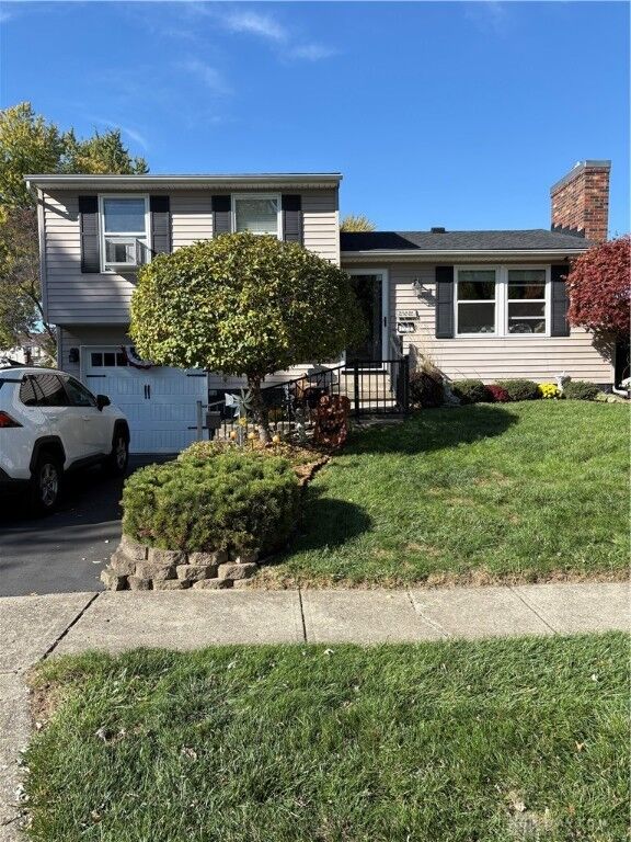 128 Lightner Lane  Englewood OH 45322 photo