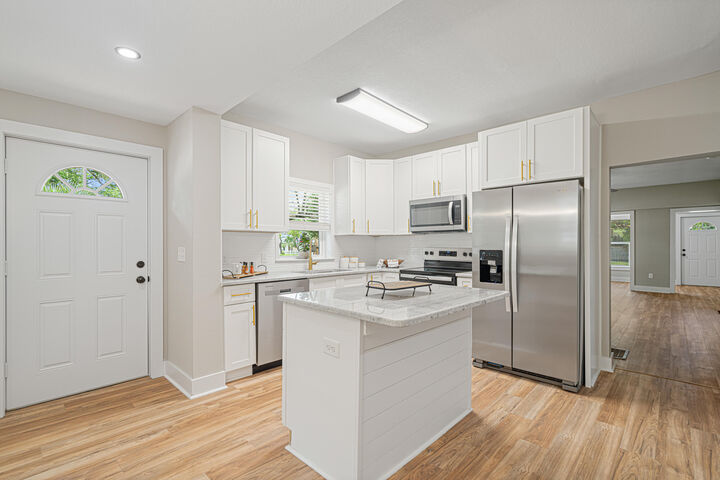 Property Photo: 81 Eastview Avenue FL 32580