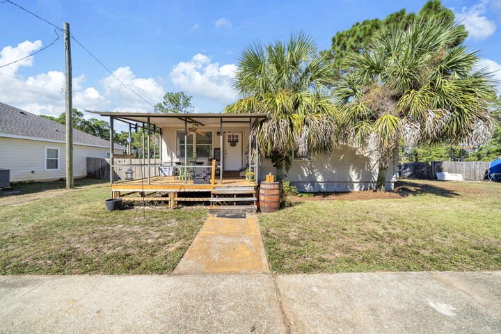 Property Photo:  9276 Ridge Drive  FL 32566
