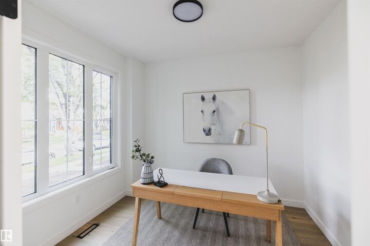 Property Photo:  4216 121 Street NW  AB T6J 1Y8