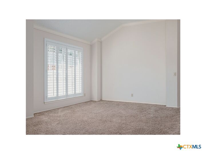 Property Photo: 1008 Rocky Creek Drive TX 78660