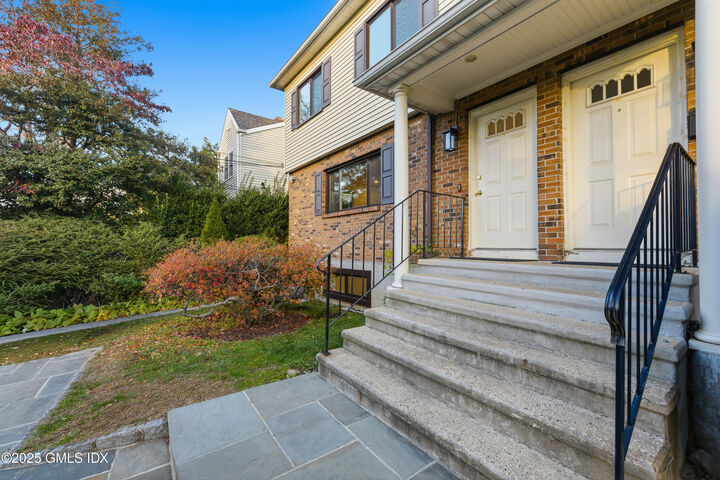 37 Windy Knolls  Greenwich CT 06831 photo