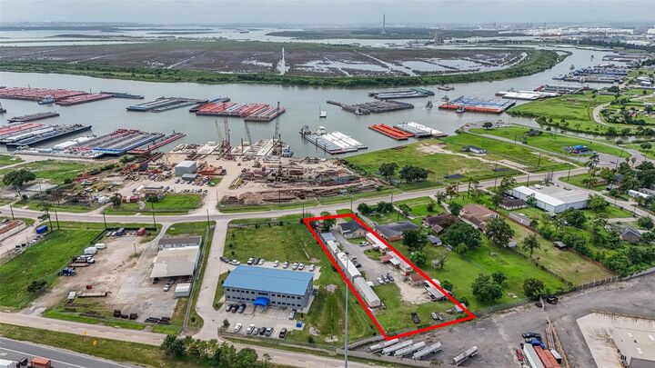 Property Photo:  16809 Market Street  TX 77530 