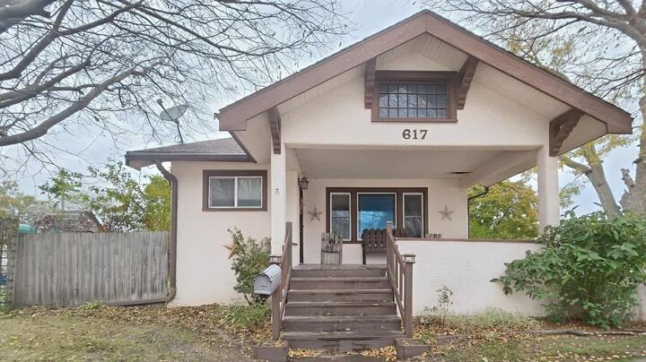 617 E Charles  Oelwein IA 50662 photo