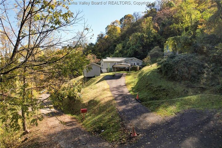 132 Wells Drive  Marmet WV 25315 photo