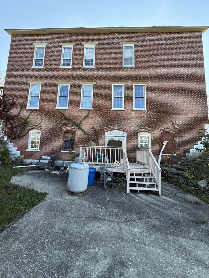 Property Photo:  350 Pike Street  KY 40370