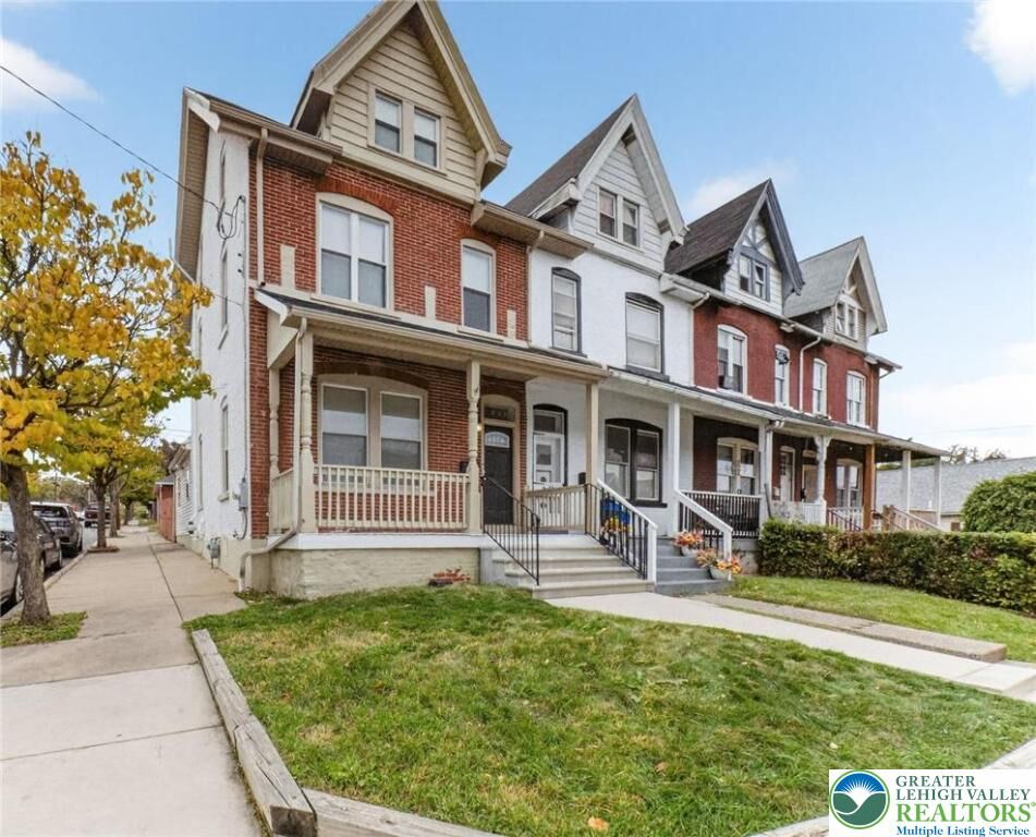 Property Photo:  628 Cherokee Street  PA 18015