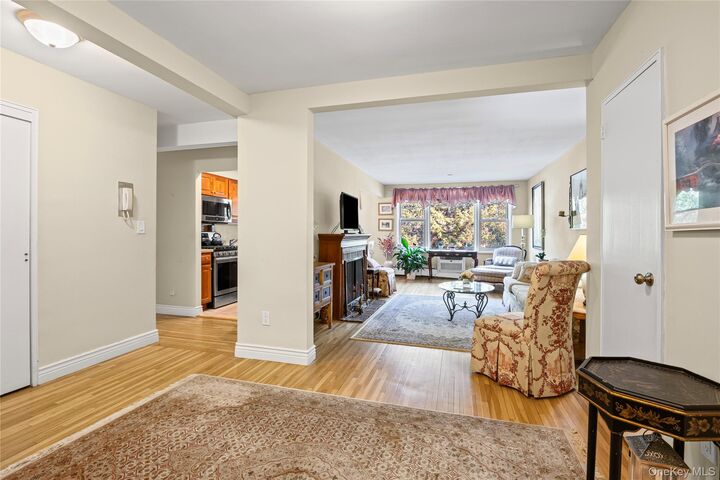 Property Photo:  120 Morris Avenue B5  NY 11570 