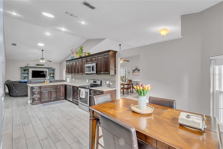 Property Photo:  1584 Thornhill Circle  FL 32765 