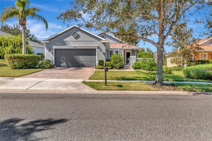 Property Photo:  109 Falling Acorn Avenue  FL 34736