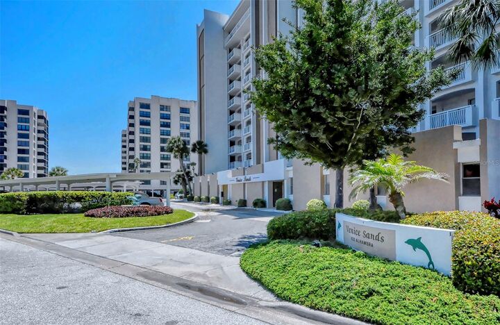 Property Photo: 633 Alhambra Road 605 FL 34285