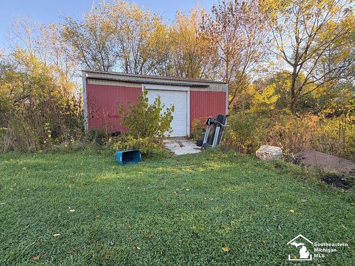 Property Photo: 3274 W Albain Road MI 48161