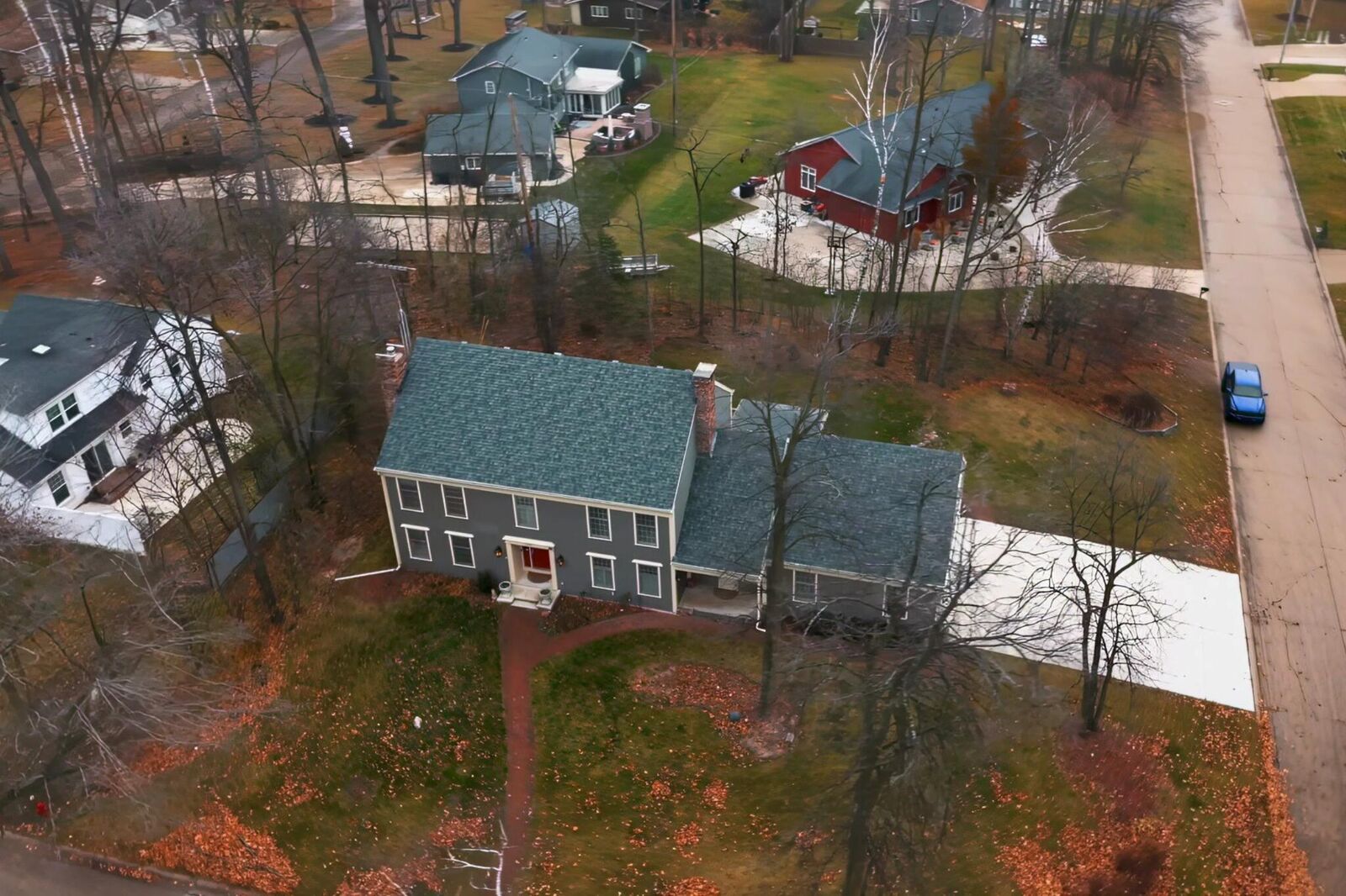Property Photo:  1127 Tanglewood Rd  WI 54220 