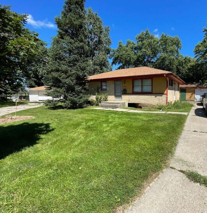5364 N 87th St  Milwaukee WI 53225 photo