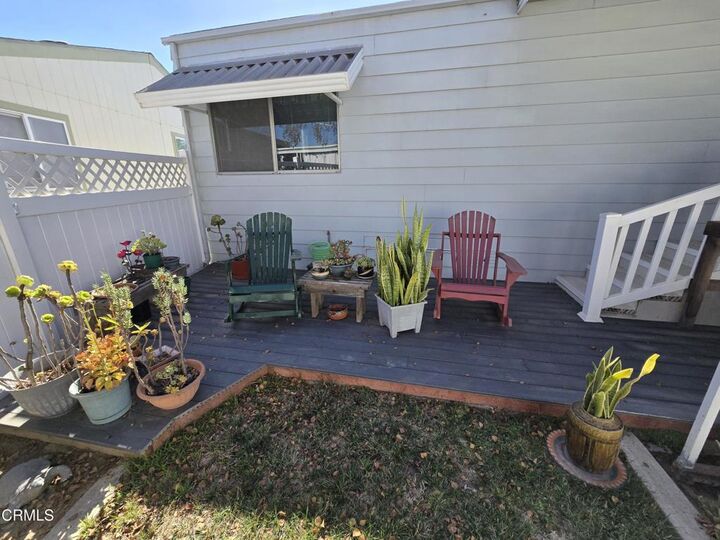 Property Photo: 86 Pansy Place 86 CA 93004