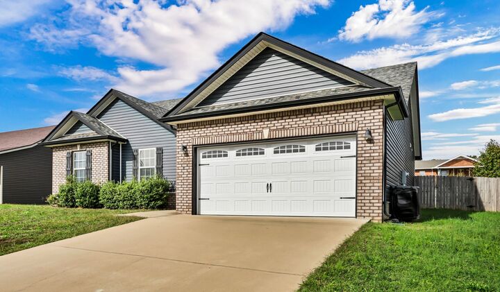 Property Photo:  112 Ambridge St  KY 42262