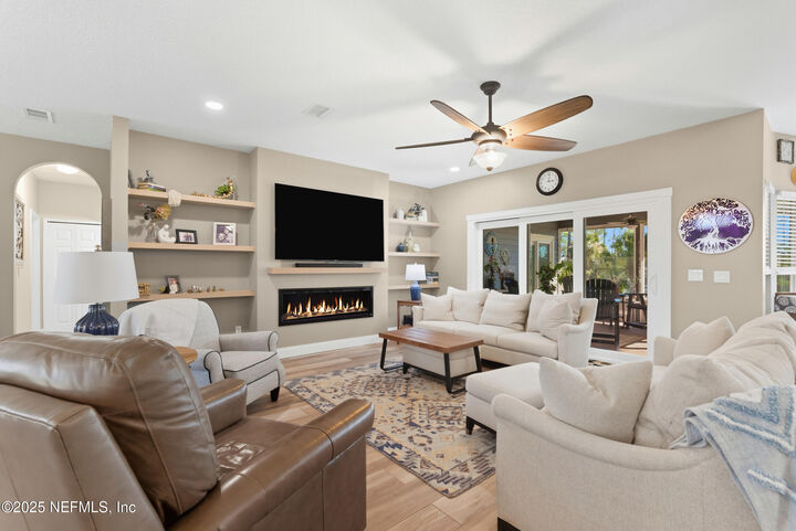 Property Photo: 1250 Gum Leaf Road FL 32226