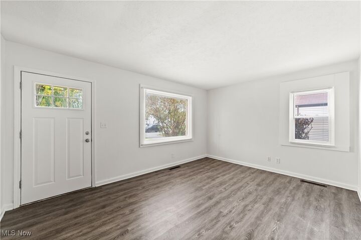 Property Photo:  4995 Marigold Road  OH 44060 