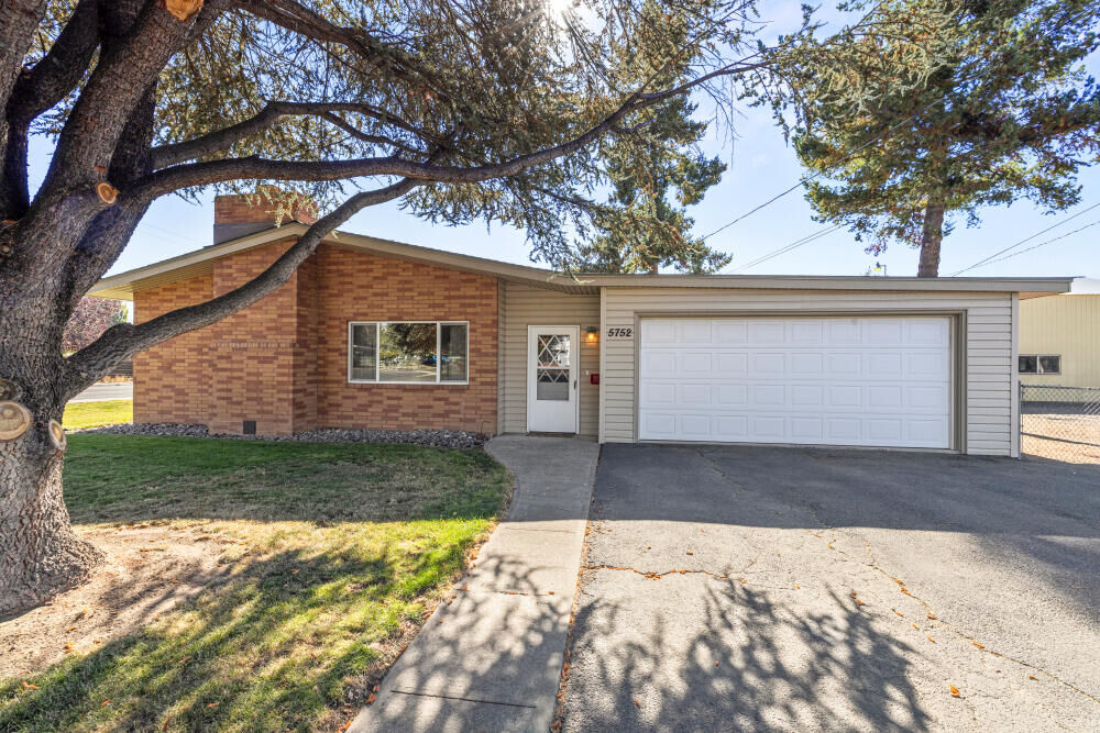 Property Photo:  5752 Denver Avenue  OR 97603