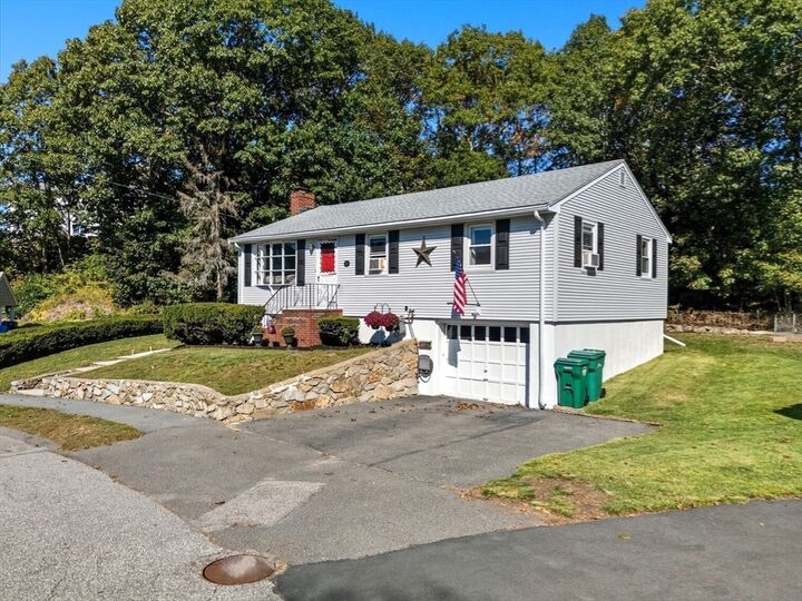 Property Photo:  35 Oak Ridge Circle  MA 01904 