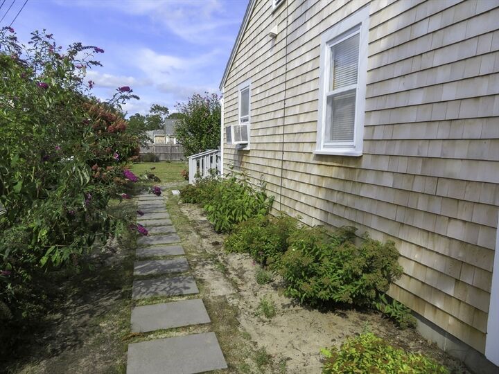 Property Photo:  37 Ocean Dr 2  MA 02639 