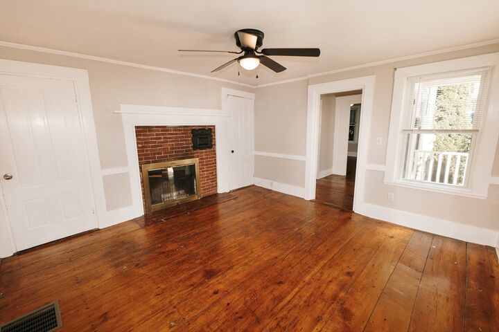 Property Photo:  76 Market Street 76  MA 01913
