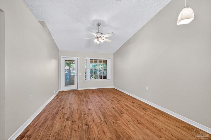 Property Photo:  8513 Nantucket Pl  FL 32514